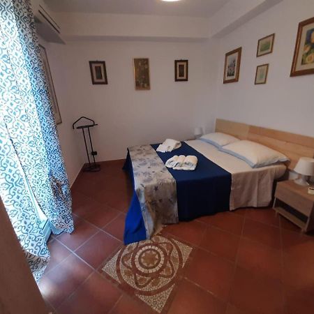 Hotel A Due Passi.... Mazzeo Exterior foto