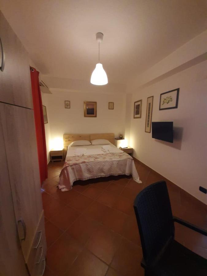 Hotel A Due Passi.... Mazzeo Exterior foto