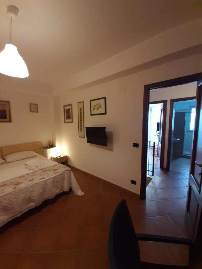 Hotel A Due Passi.... Mazzeo Exterior foto